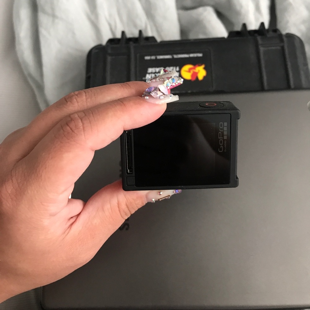 GoPro Hero 4 - Picture 2 of 5